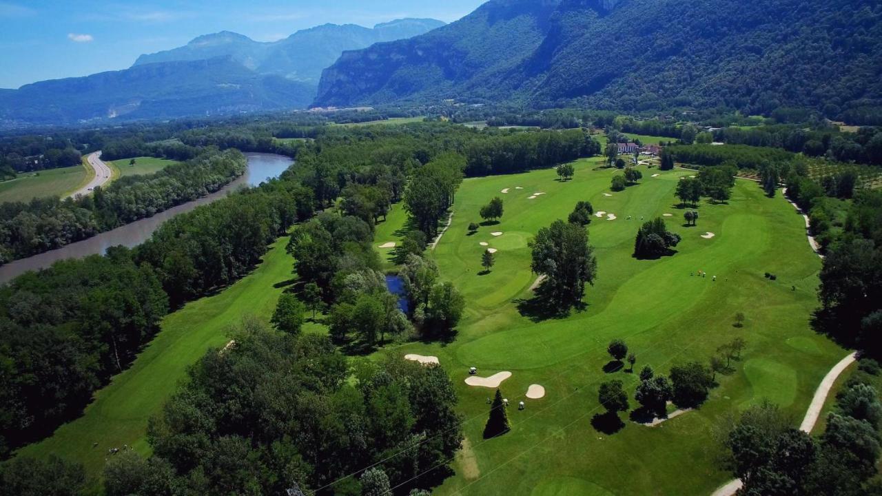 Golf Hôtel Grenoble Charmeil Saint-Quentin-sur-Isère Exterior foto