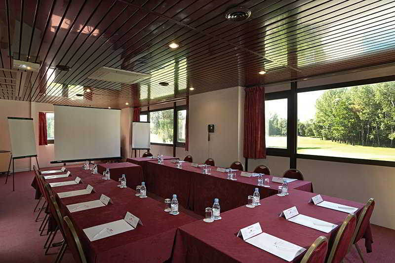 Golf Hôtel Grenoble Charmeil Saint-Quentin-sur-Isère Exterior foto