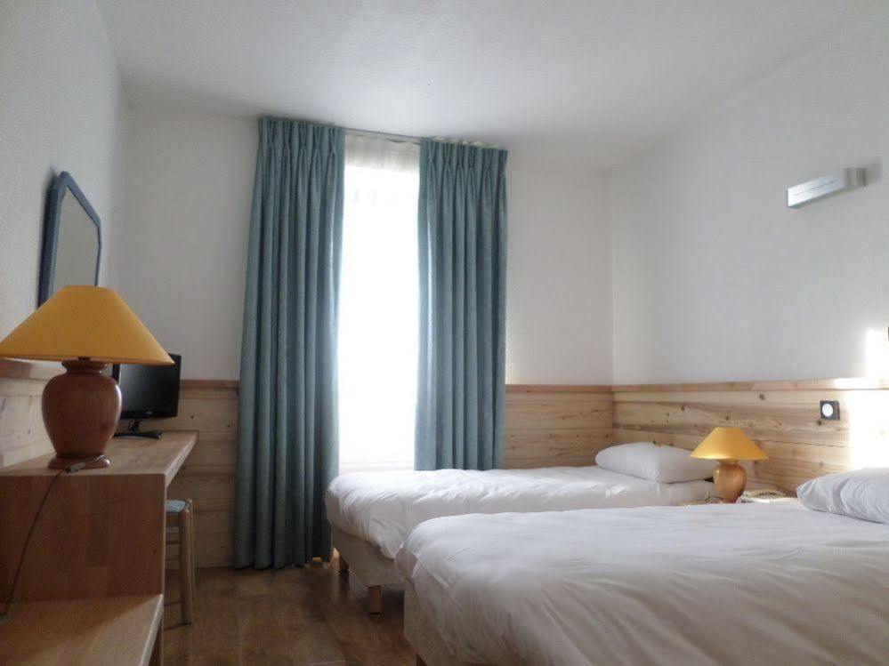 Golf Hôtel Grenoble Charmeil Saint-Quentin-sur-Isère Exterior foto